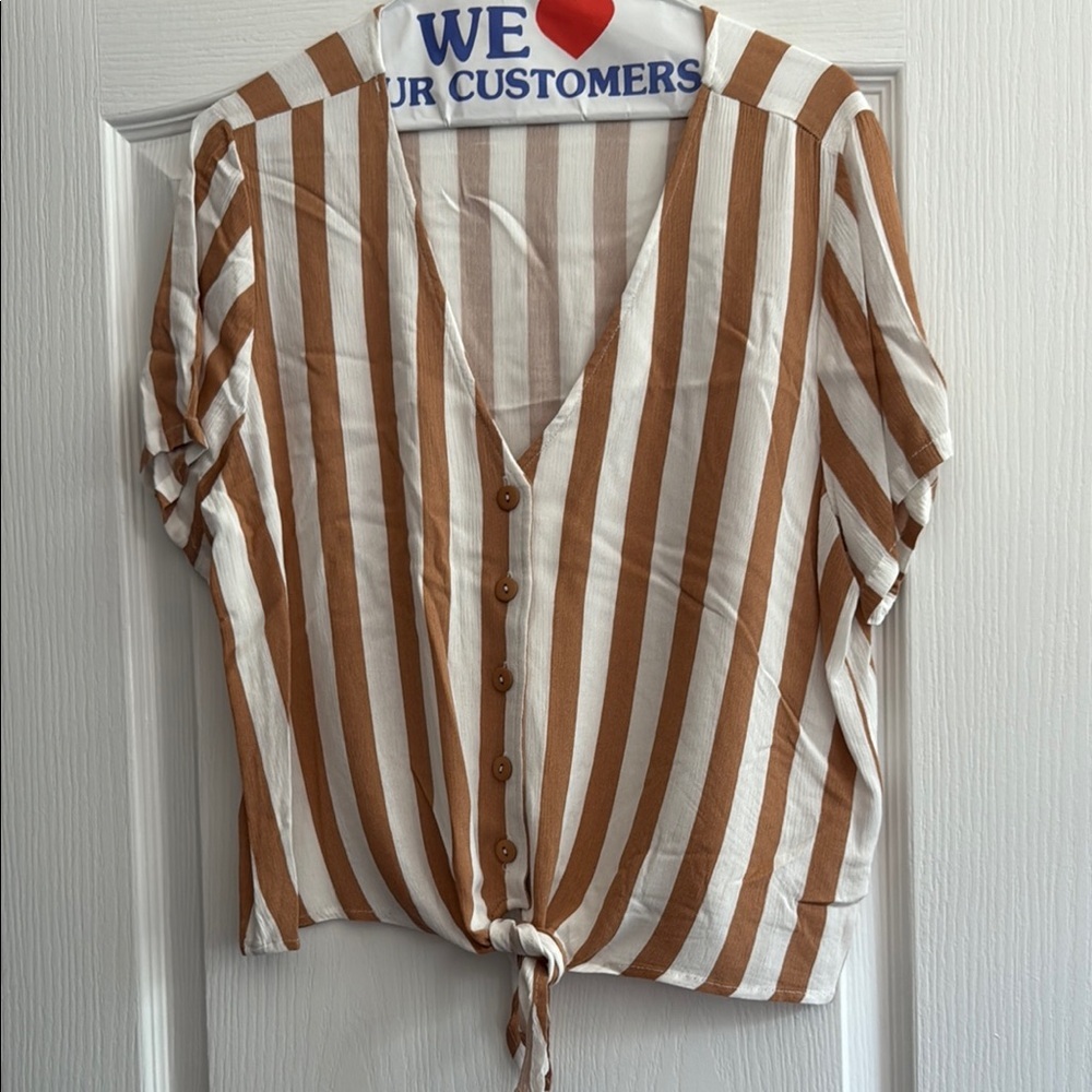 Market & Spruce Brown and White 3/4 Sleeve Tie Front Blouse